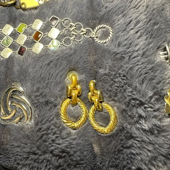 Costume Jewelry Lot - Picture 8 of 15